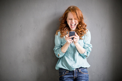 Frau mit Smartphone